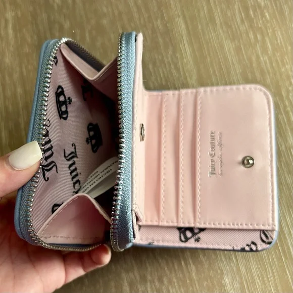 NWT Juicy Couture Queen Couture Hobo Sloucy Shoulder Bag w wallet, bracelet blue - Picture 13 of 17